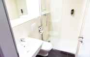 Toilet Kamar 5 Serways Hotel Siegburg West