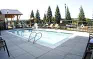 Swimming Pool 7 TownePlace Suites Redding