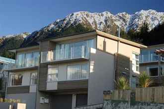 Exterior 4 LakeRidge Queenstown by Staysouth