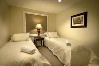 Kamar Tidur 4 Esplanade Queenstown by Staysouth