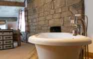 In-room Bathroom 7 The Craven Heifer Addingham