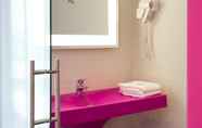 In-room Bathroom 3 ibis Styles Nivelles