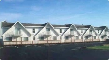 Exterior 4 Bridge View Motel & Condo's