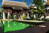 Kolam Renang Villa Maydou