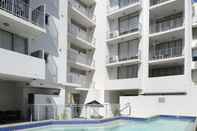 Kolam Renang Macquarie Waters Boutique Apartment Hotel