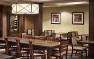 Restaurant 5 Holiday Inn Express Hotel & Suites Timmins, an IHG Hotel