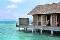 Swimming Pool Gangehi Island Resort