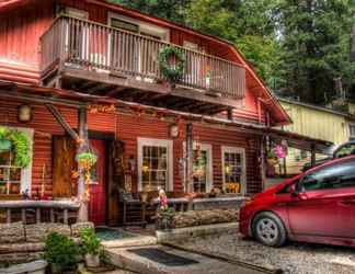 Exterior 2 The Crofting Inn