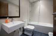 In-room Bathroom 4 Hostal Bcn Ramblas