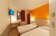 Kamar Tidur 5 greet Montagnat Bourg-en-Bresse Sud Hotel