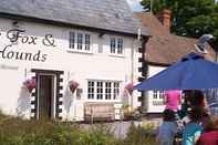 Exterior The Fox and Hounds