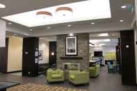 Lobby Hampton Inn by Hilton Winnipeg Airport/Polo Park
