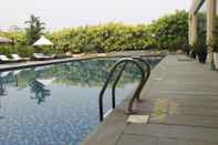 Swimming Pool Courtyard by Marriott Kochi Airport