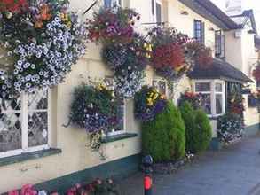 Exterior 4 Kings Arms Inn