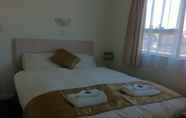 Kamar Tidur 3 Hawks Inn Motel