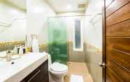 In-room Bathroom 2 Oriental Beach Pearl Resort
