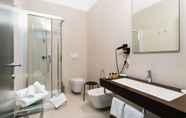 In-room Bathroom 7 Palazzo Indelli