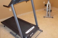 Fitness Center Cobblestone Inn & Suites - Harvey