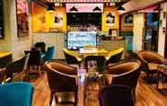 Bar, Cafe and Lounge 6 A' Hotel Ludhiana