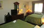 Bedroom 2 Quality Inn Evanston near Wyoming Downs
