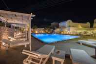 Swimming Pool Odysseas Hotel