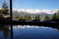 Kolam Renang Hakuba Highland Hotel