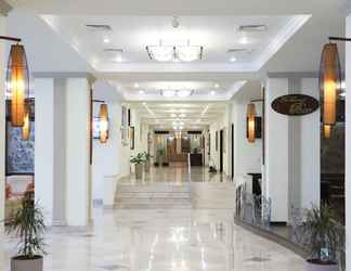 Lobby 2 Ramada by Wyndham Tashkent