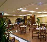 Restaurant 7 Dorrar Al Eiman Royal