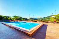 Swimming Pool Country Resort la Casa delle Monache
