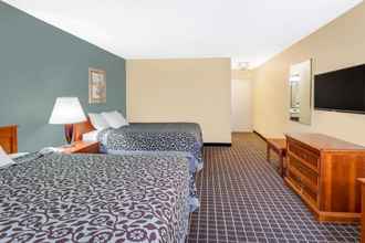 ห้องนอน 4 Days Inn & Suites by Wyndham Kalamazoo