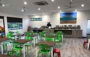 Restoran 4 Broome Time Resort