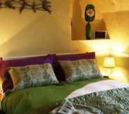 Kamar Tidur 4 Warwick Lodge Guesthouse