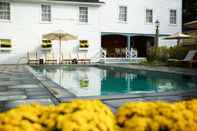 Swimming Pool The Red Lion Inn