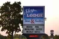Exterior Sky Lodge Inn & Suites