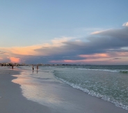 Nearby View and Attractions 5 Casey Key Resorts - Beachfront