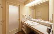 Toilet Kamar 6 Hotel Fine Aroma Tennoji - Adults Only