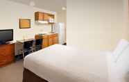 Bilik Tidur 7 WoodSpring Suites Washington DC Andrews AFB