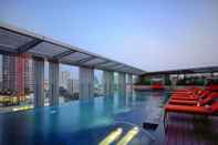 สระว่ายน้ำ Marriott Bangkok Sukhumvit