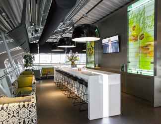 Lobby 2 Tulip Inn Eindhoven Airport