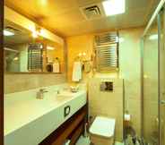 Toilet Kamar 2 Dies Hotel