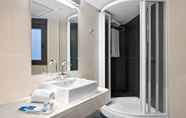 In-room Bathroom 6 Hotel Domus Plaza Zocodover