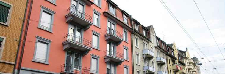 Bangunan Apartments Swiss Star Marc Aurel