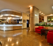 Lobby 4 Golden Tulip Goiania Address