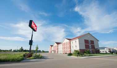 Luar Bangunan 4 Red Roof Inn & Suites Dickinson