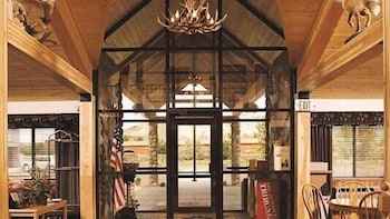 Lobby 4 AmericInn by Wyndham Medora