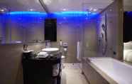 In-room Bathroom 7 The Tango Taipei ChangAn