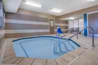 Swimming Pool Hawthorn Suites by Wyndham Williston