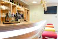 Bar, Cafe and Lounge Kyriad La Rochelle Centre - Les Minimes