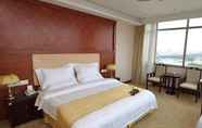 Bedroom 6 Shanghai Qishan Hotel