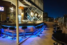 バー、カフェ、およびラウンジ Hotel Alex